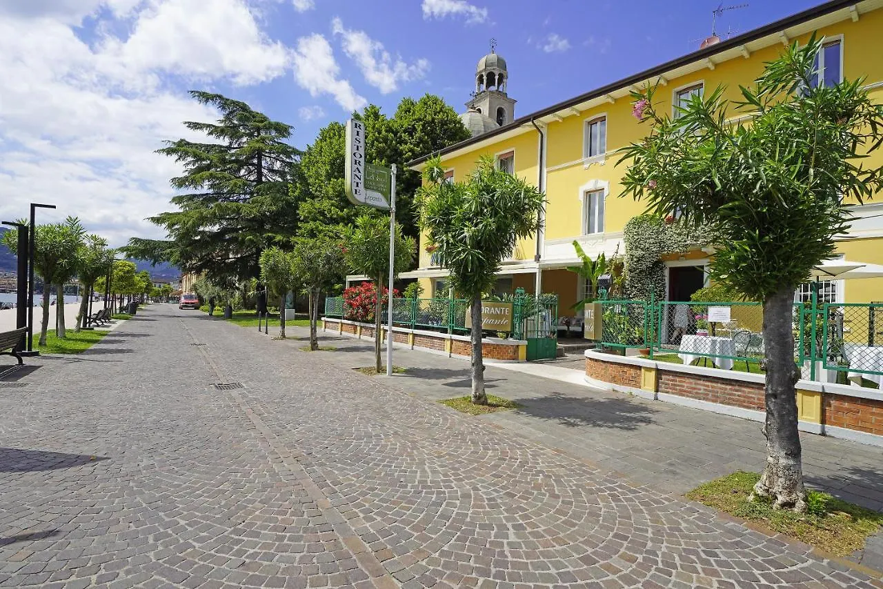 Hotel Ristorante Lepanto Salò 3*,